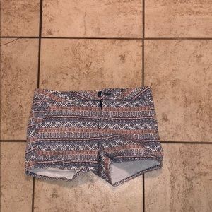Khols patterned shorts
